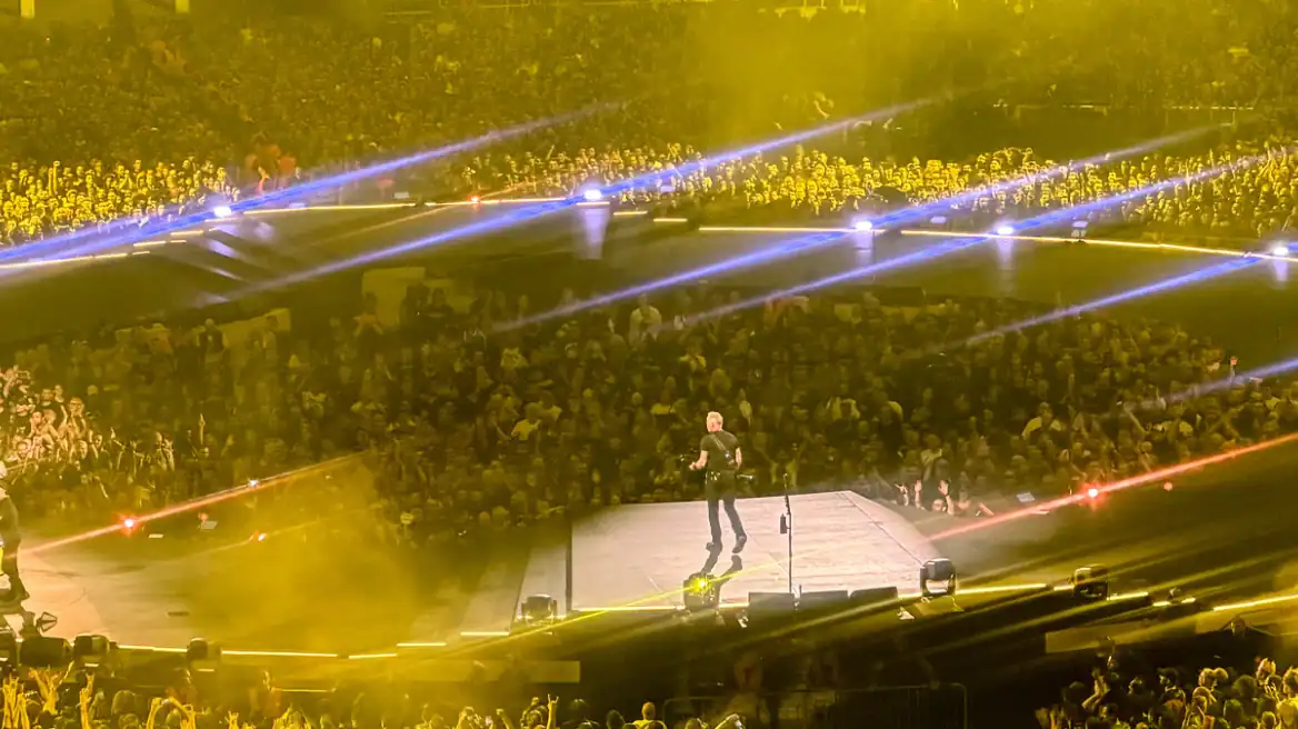 Metallica Olimpiyat Spor Merkezinde 360 Derecelik Gösteriyle Ateşli Performans Gösterdi