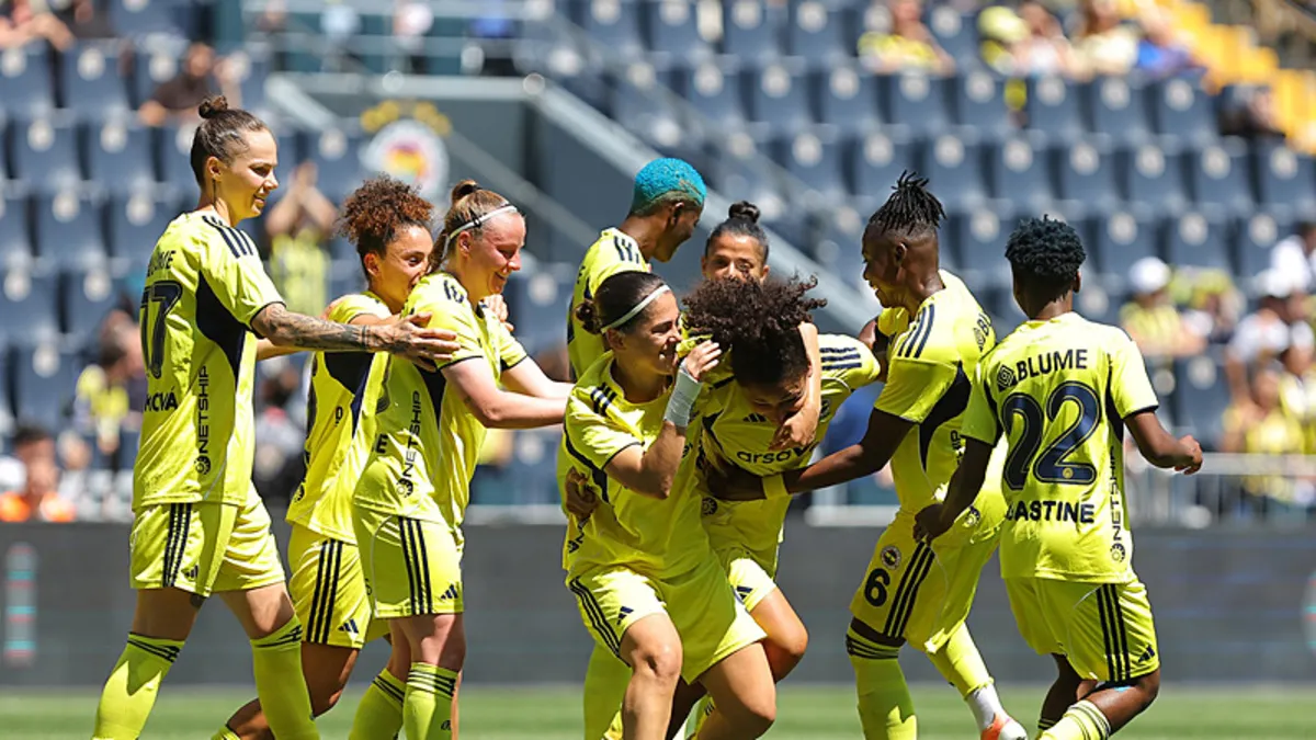Fenerbahçe Kadın Takımı 8-0 Galip Çıkardı