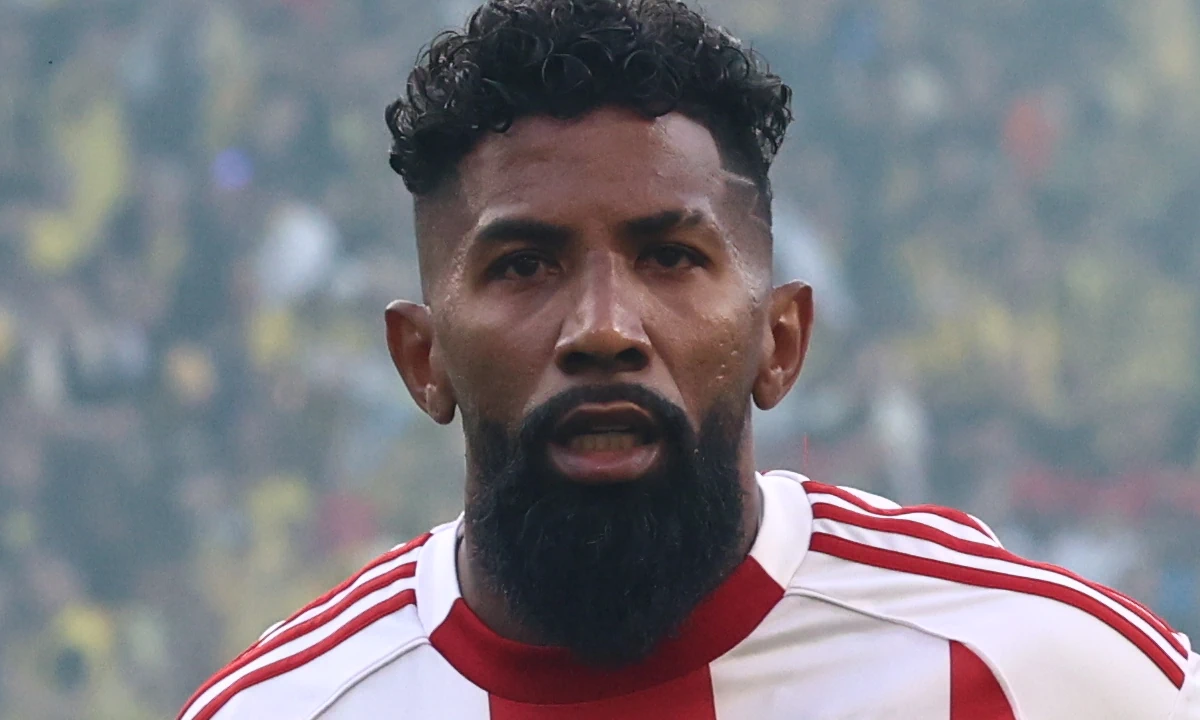 Rontonê: Üç Aşırı Sıralı Maça Gol Atma ve Olympiacos'a Geçmiş Rekoru Aşma