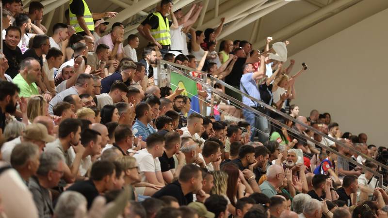 Rijeka'nın Öfkesinin Pahalı Faturası: Taraftar Kaosu Finali Gölgede Bırakıyor