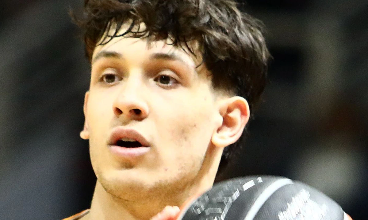 Bazinis PAOK'a Katılmaktan Mutlu, Yüksek Hedeflere Odaklanıyor