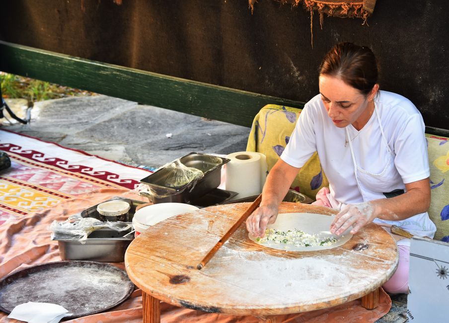 Ksamil Albania street food byrek tapash