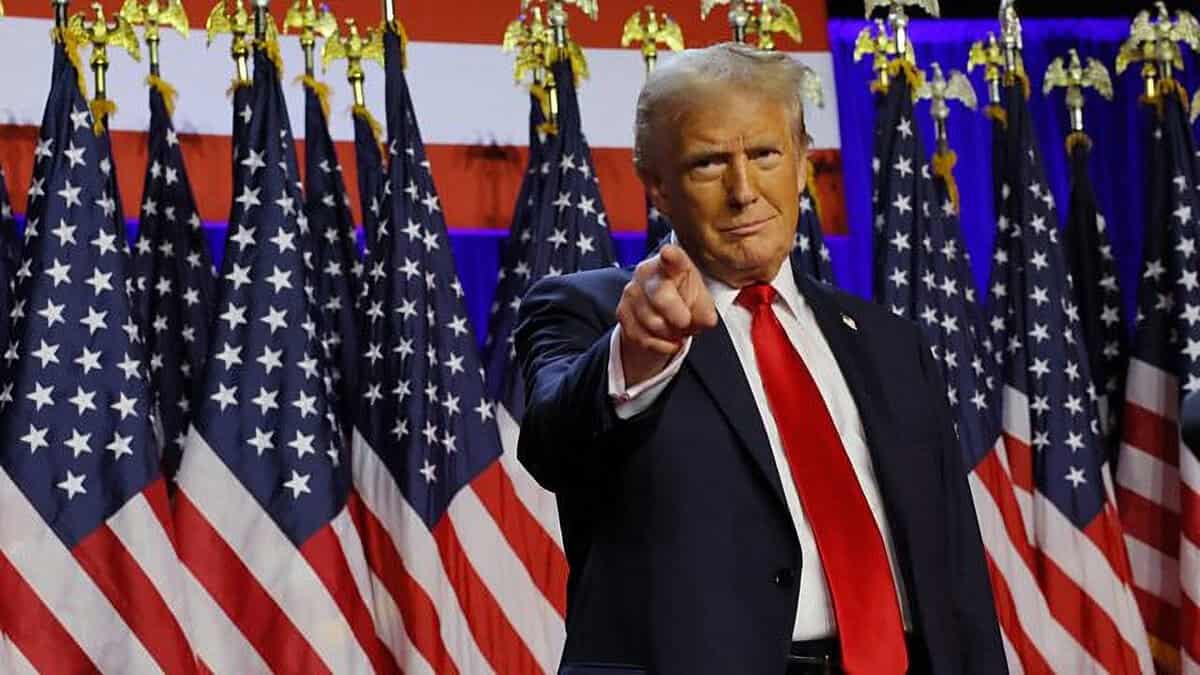 Trump, AB Araba ve Kamyonlarına %25 Vergi Koyuyor, Ticari Anlaşma Uyumunu Eleştiriyor