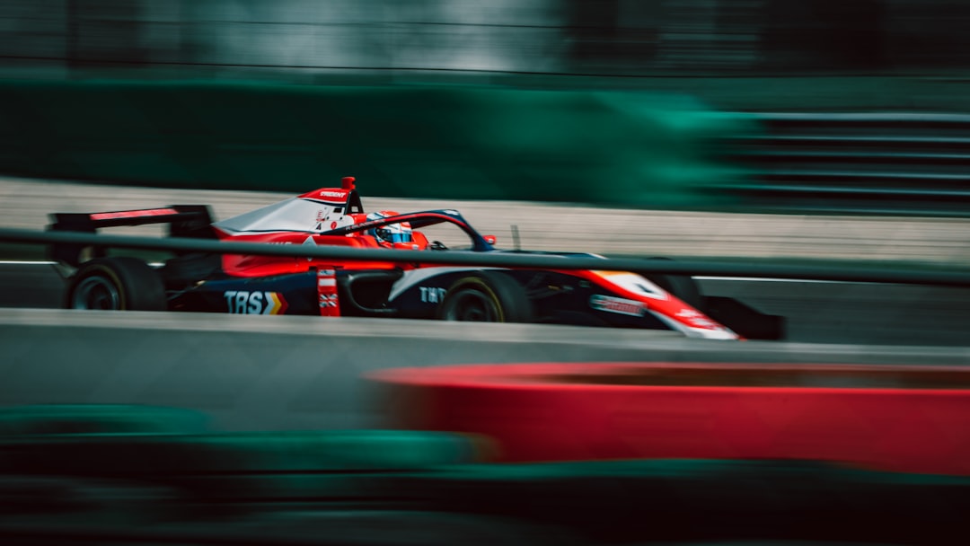 2025 Barcelona Grand Prix: Ferrari Hakimiyetini Elde Ederken McLaren ve Red Bull Şan İçin Mücadele Ediyor
