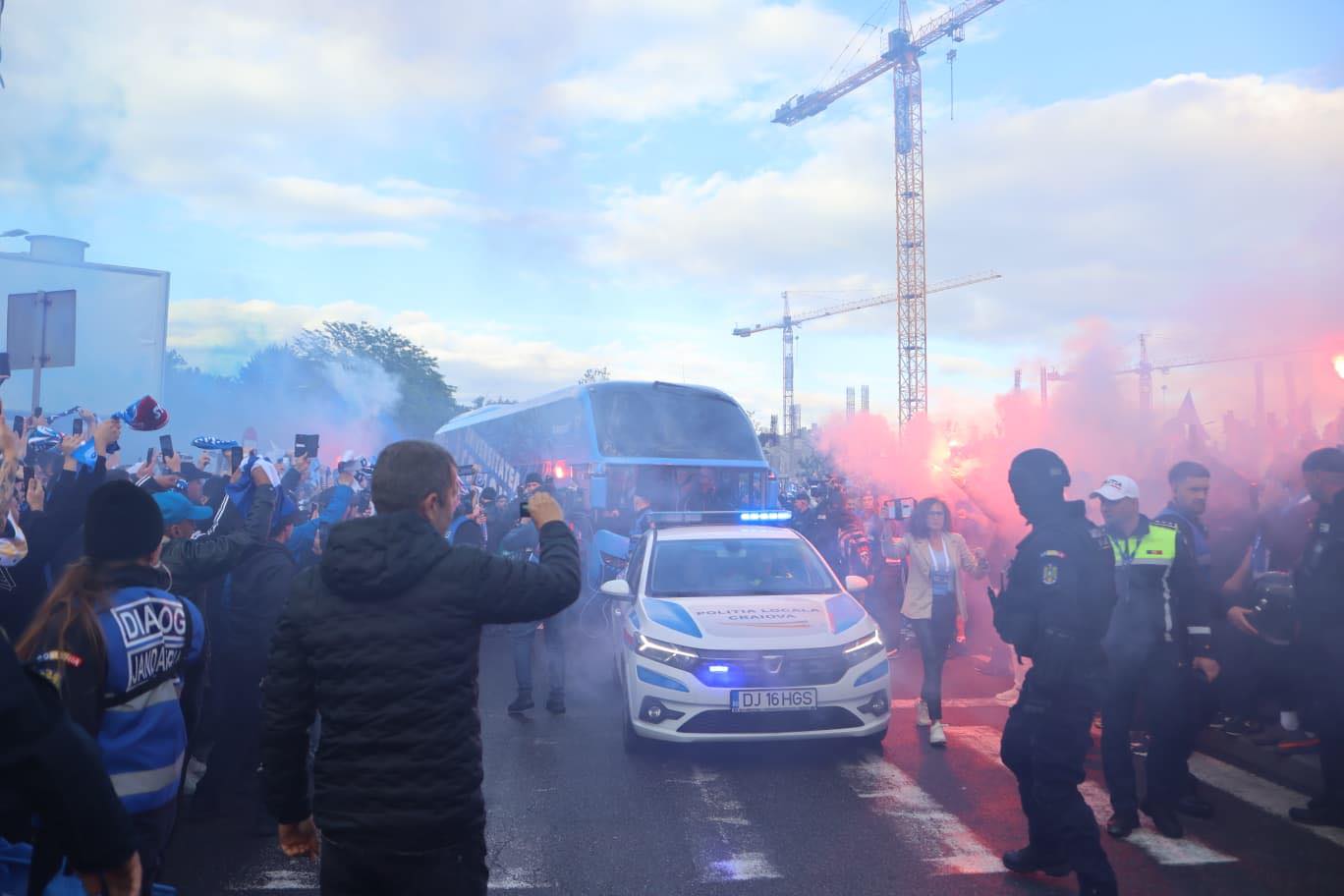 Craiova Maniye: Takımın Otobüsüne Karşı U Cluj ile Önemli Maça Hazırlanıyor