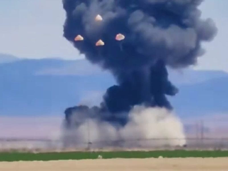 Idaho'daki Havai Şowunda Deniz Kuvvetleri Jetlerinin Çarpışması
