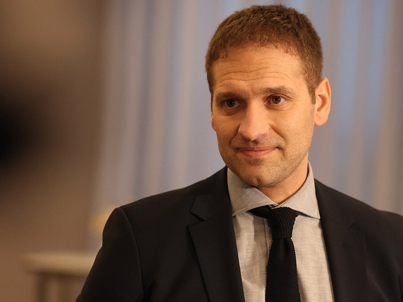 Kiril Despodov Çocuklara Stiliyan Petrov'u Kresna'da Sunuyor