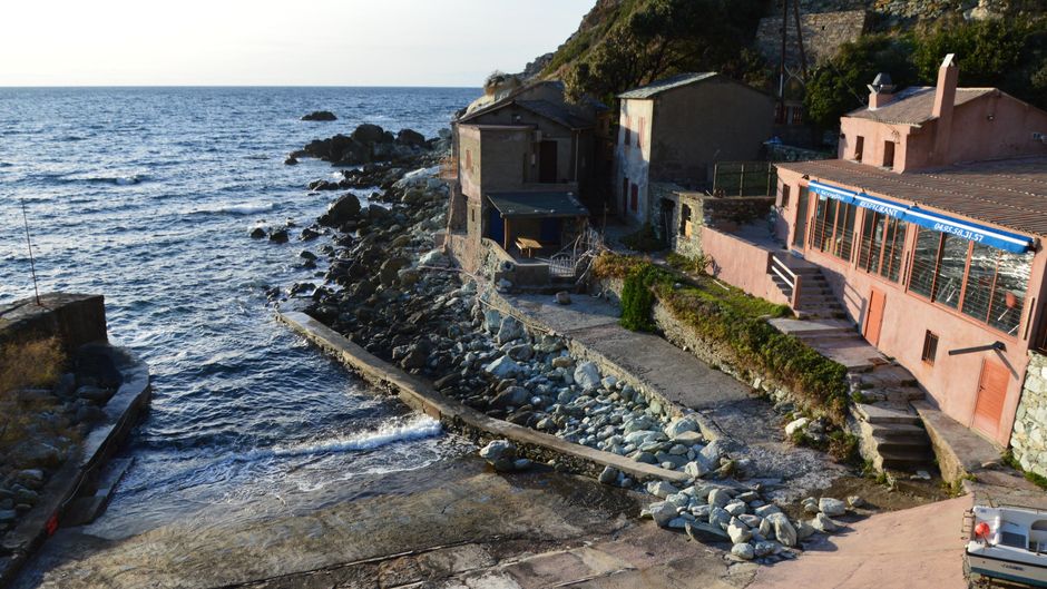 Biševo village stone houses harbor Bura wind