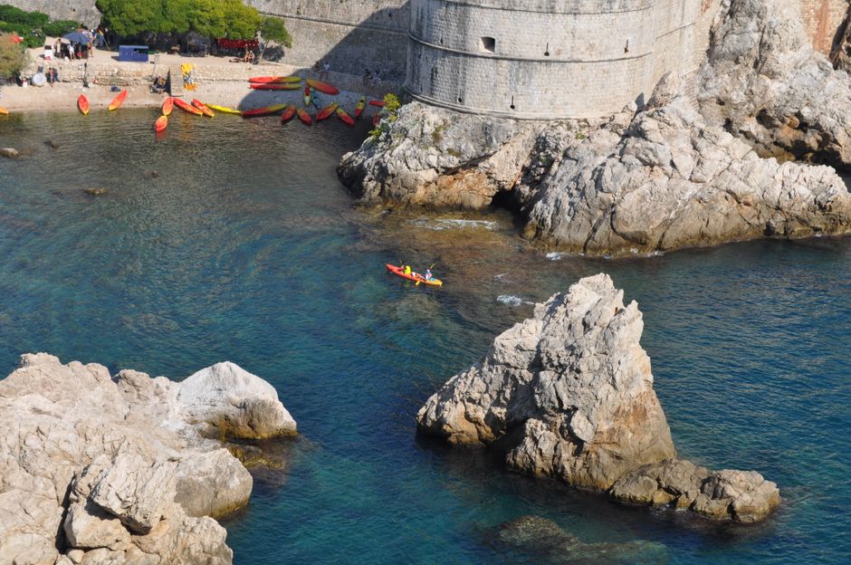 Viganj Plajı: Dubrovnik'te Yüzmenin Beton Gerçekliği