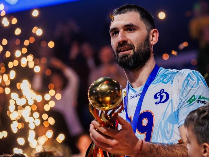 Bulgar Voleybol Sensasyonu: Çetin Sokolov "Deia" ile Anlaştı