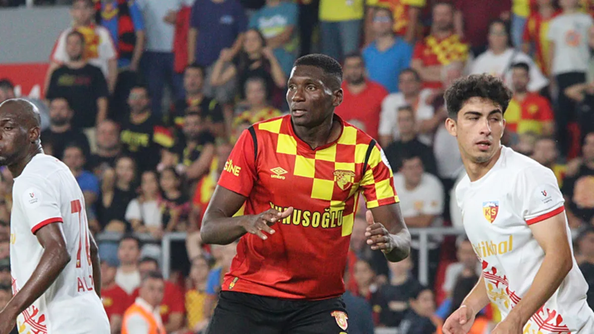Brezilyalı Defans Heliton Göztepe'ye Veda Etti