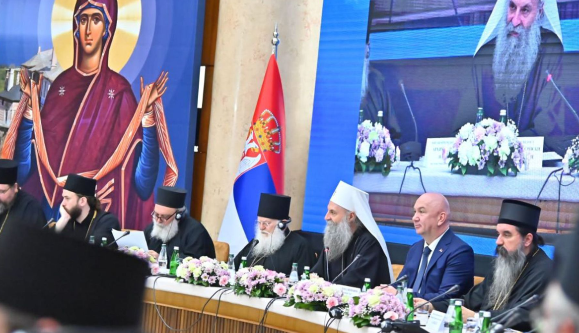 Sırbistan'ın Atos Dağı'ndaki Vatoped Manastırı ile 800 yıllık manevi bağı