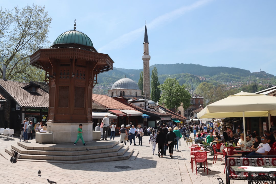 Saraybosna'nın Baščaršija Pazarı: Osmanlı Lezzetlerinin Sokaklarda Hâlâ Hakim Olduğu Yer