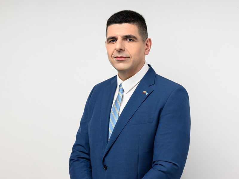 İvailo Mirchev Seçmenlere Özür Diledi, Ancak "Evet, Bulgaristan"ın Tüm Adayları Seçildi