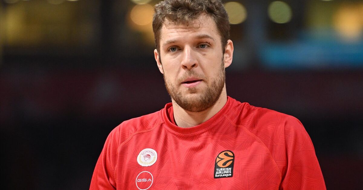 Vezenkov Olimpiakos'u Final Four EuroLeague'ye Getiriyor