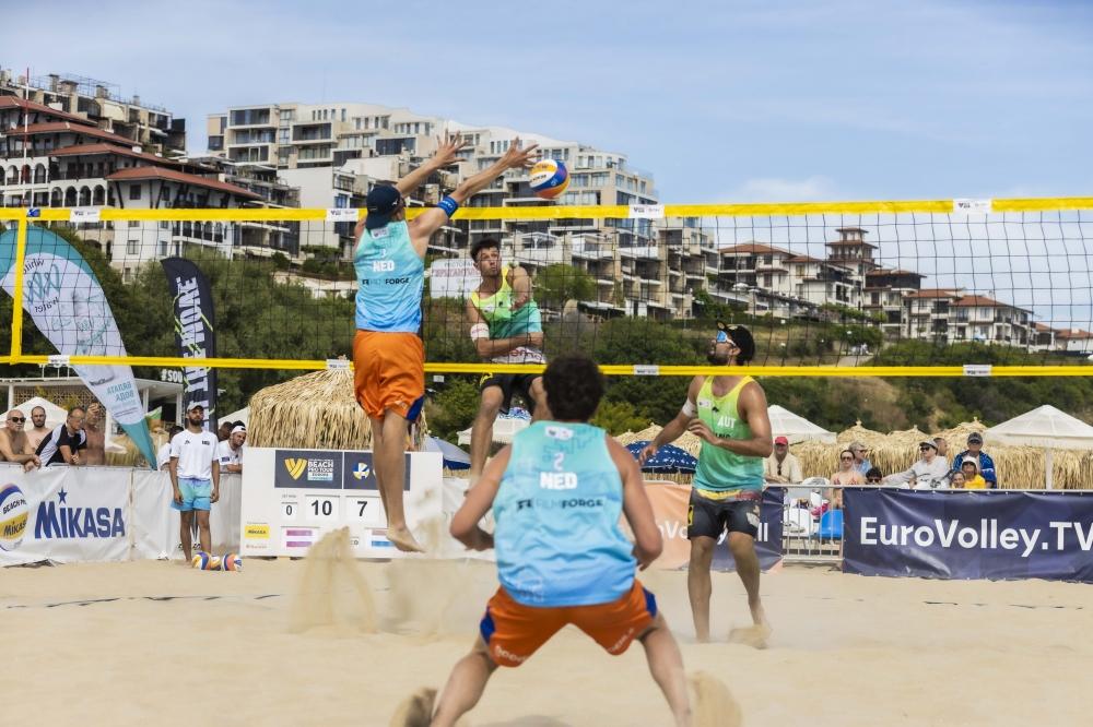 Sveti Vlas'taki Plaj Voleybol Turnuvası 28 Ülkeyi 85 Takımla Getirdi
