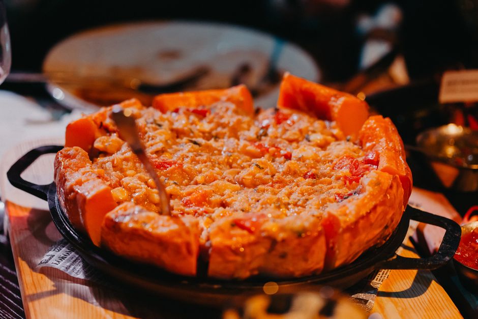 Skopje restaurant tavce gravce baked beans dish