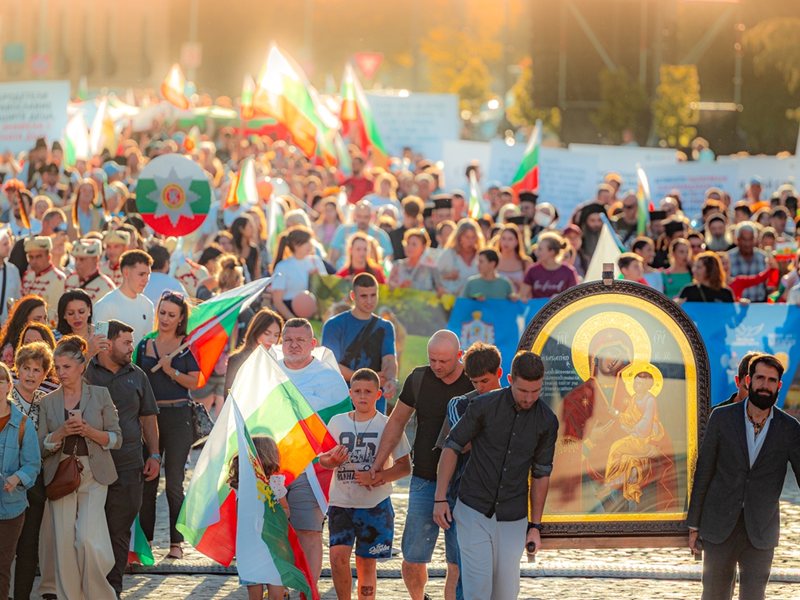 2026 Sofya Aile Yürüyüşü Rekor Sayıda Katılımcı Çekti