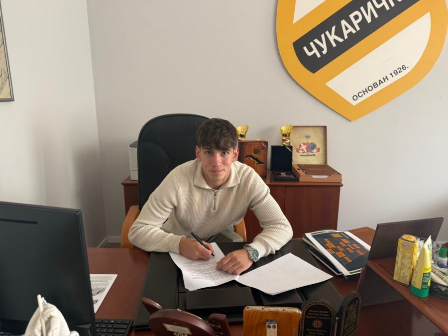 Čukarički Genç Talent Nebojša Grujić'i Profesyonel sözleşmeyle bağladı