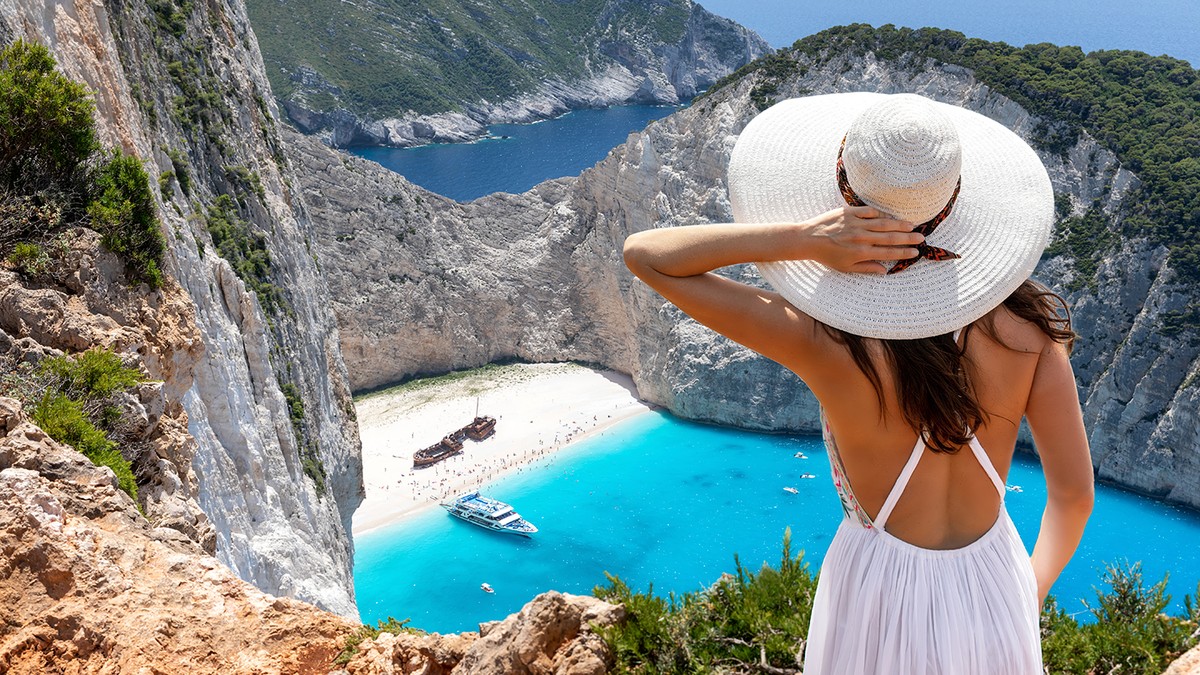 Yunanistan: Yazda Ne Bekliyoruz