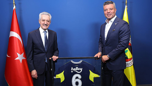 Fenerbahçe, Acıbadem Sağlık Grubu ile Sürpriz Sponsorluk Anlaşması
