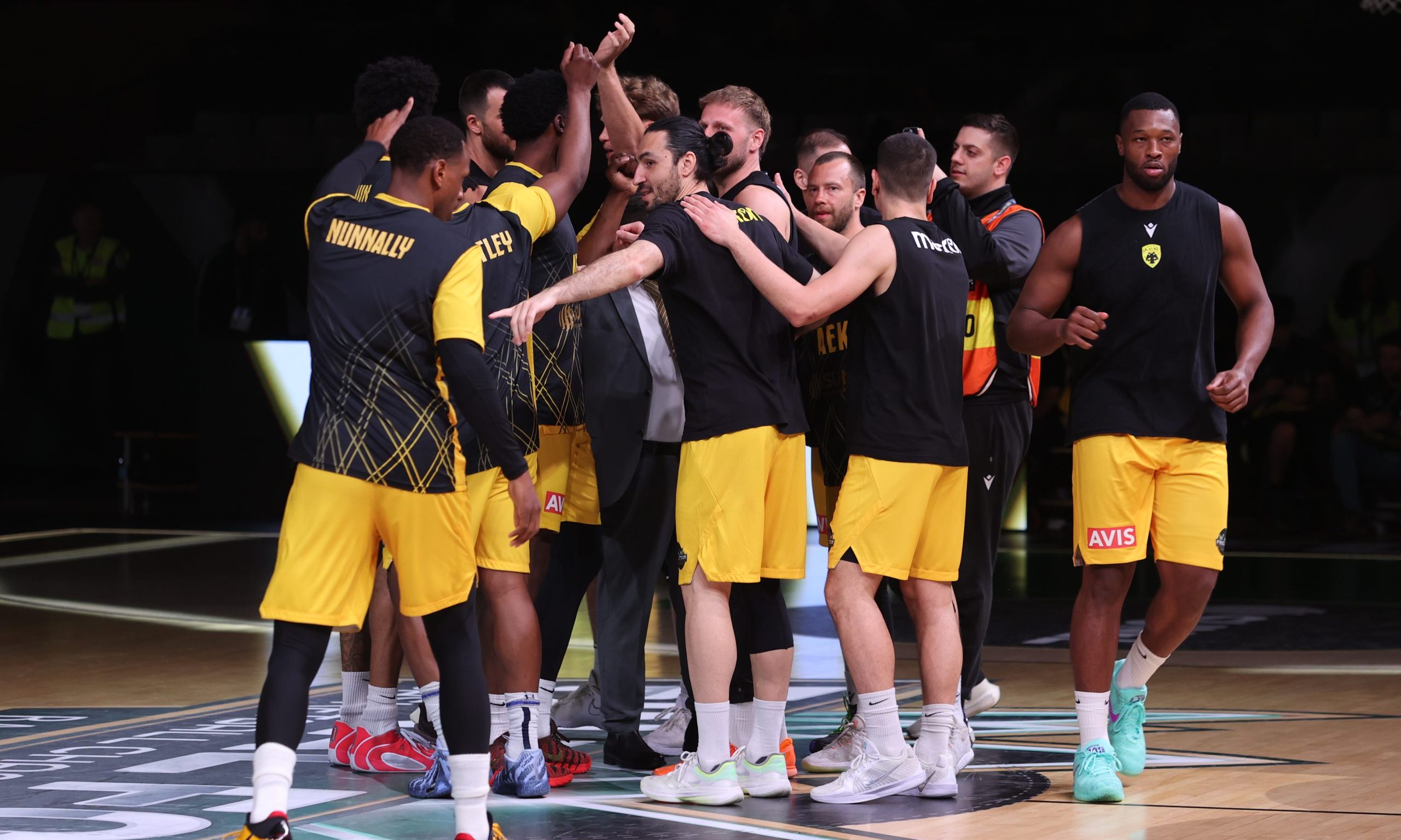 AEK Taraftarları BCL Finali Öncesi Elektrikli Bir Ortam Oluşturdu