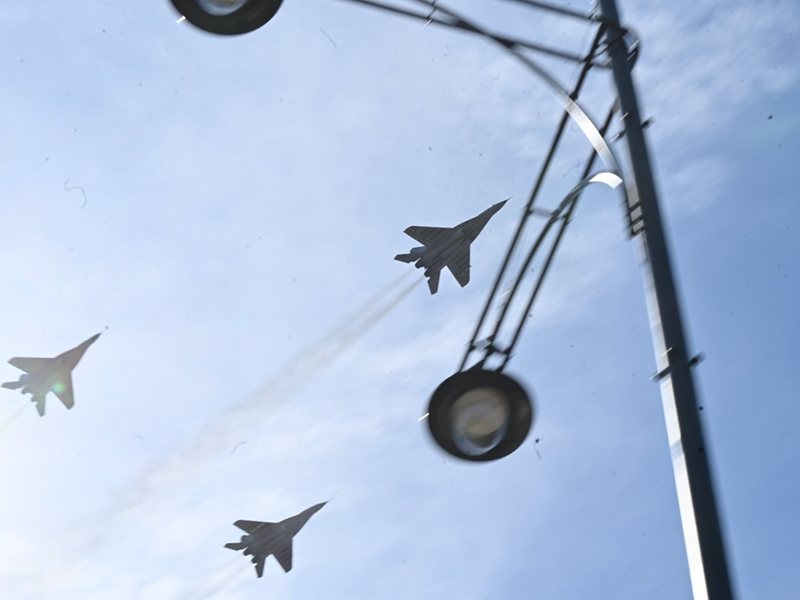 Sofya'nın Göklerini Altı uçak Kelepçele: F-16 ve MiG-29 Tümenlerini Kuvvet Günü'nde Halk İneği Tutuyor