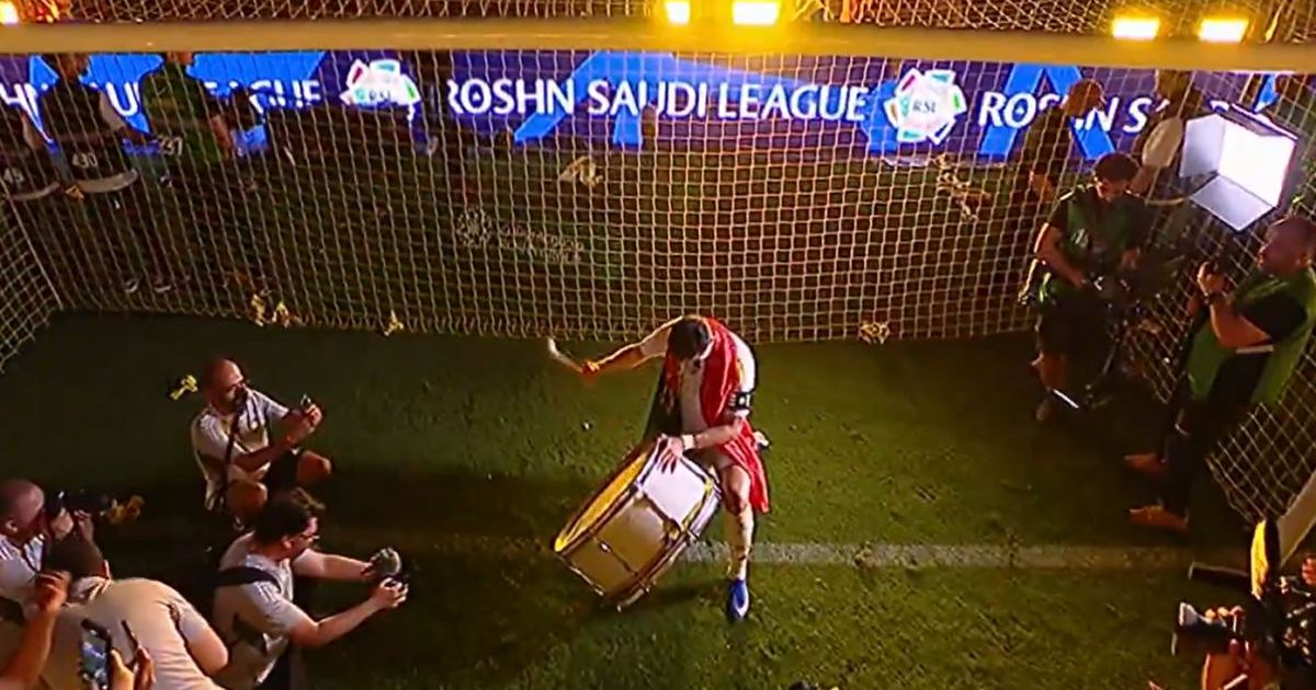 Ronaldo, Suudi Arabistan'da Duygusal Bir Zaferle Yeni Bir Taşak Oluşturdu
