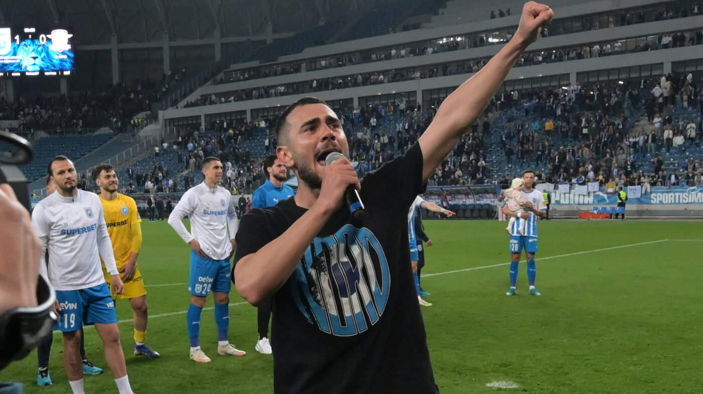 Vladimir Screciu, Craiova Üniversitesi'nin 35 Yıldır İlk Şampiyonluğunu Celebrates