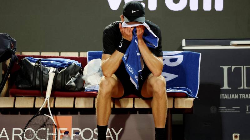 Roma'daki Sinner ve Medvedev Yarı Final Matchesini Yağmur Durdurdu