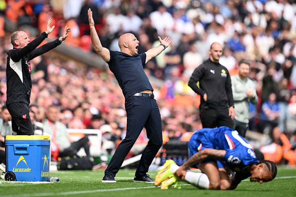 Liverpool Chelsea ile Berabere Bitti, Takım Koşullar Slot'u Tepki Verdi