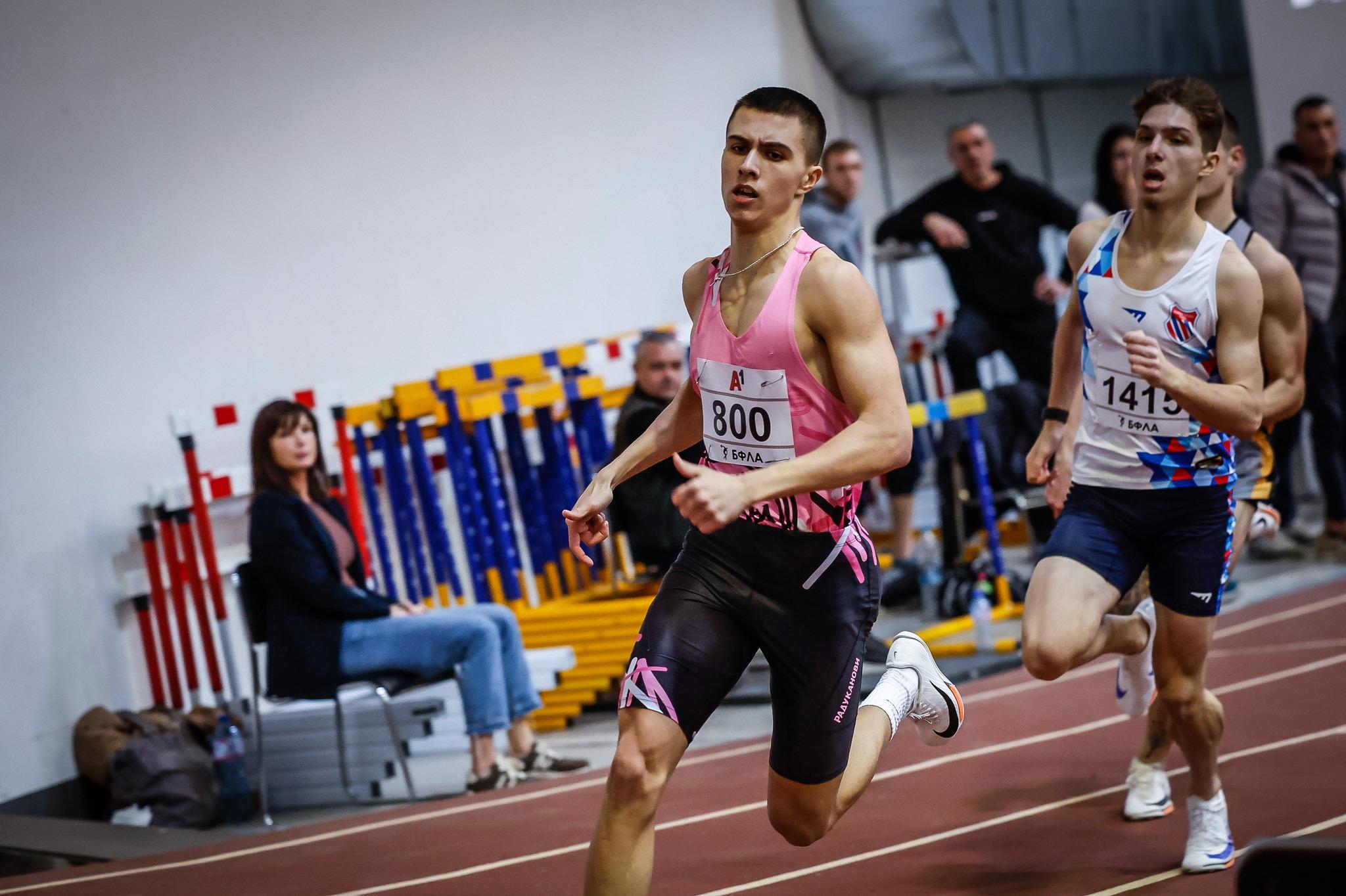 Bulgar Sporcu Vasil Antonov 400 Metre Maratonu'nda Yunanistan'da Zafer Kazandı