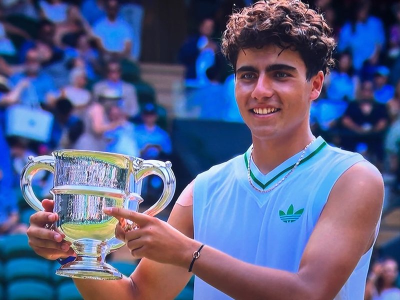 Ivan Ivanov, Gençlik Şampiyonluğu Sonrası Wimbledon Debutuna Hazırlanıyor