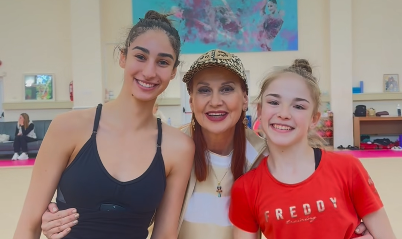 Iliana Raeva, Stiliyana ve Eva Dara'yı "Eurovision"da desteklemek için Bulgarları çağrıyor