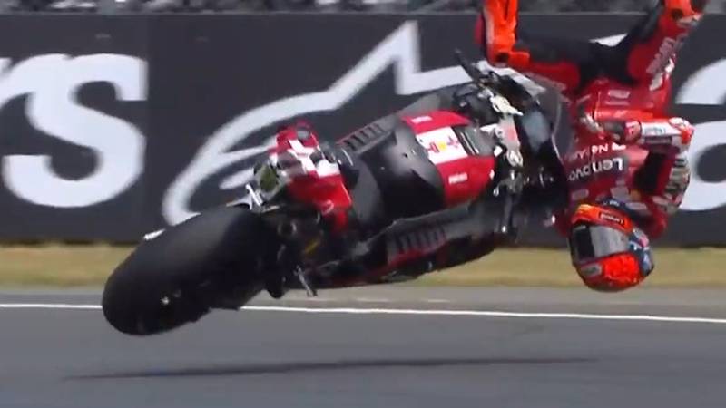 MotoGP Draması: Marc Marquez Operasyona Girecek, Jorge Martin Kazandı