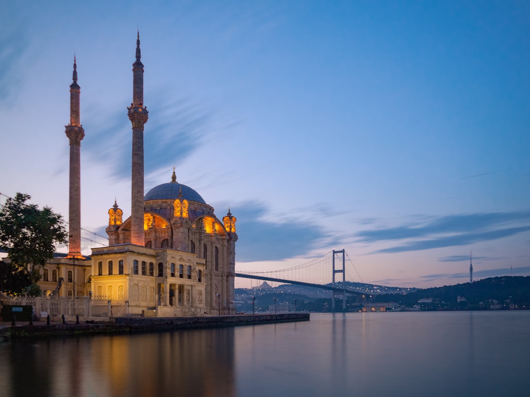 İstanbul: Boğaz'da Doğu Batı'yı Buluşuyor