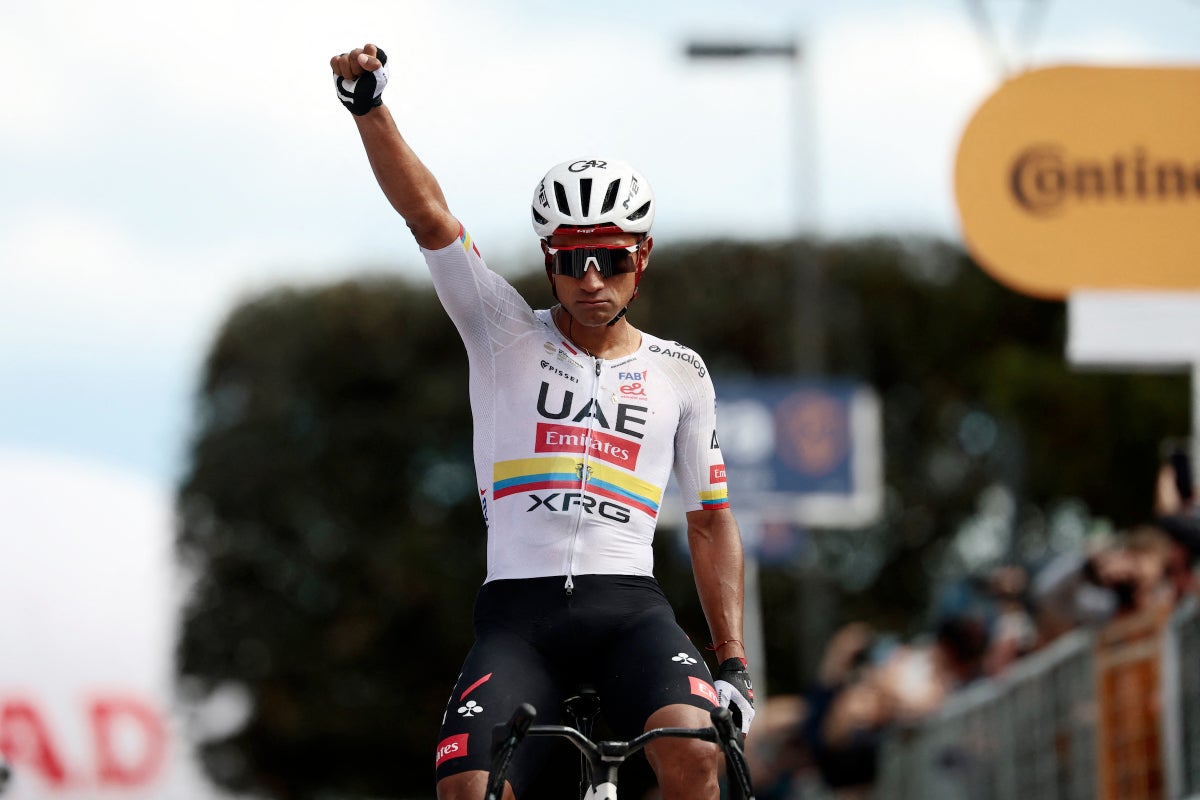 Giro d'Italia Etap 8: Narváez UAE'nin Felaketten Geri Kaldırmasına Devam Etti