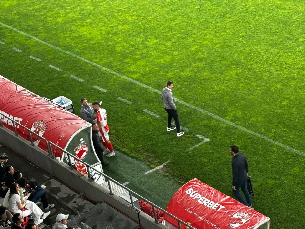 George Pușcaș Yeniden Yaralandı! Dinamo - CFR Cluj Maçında
