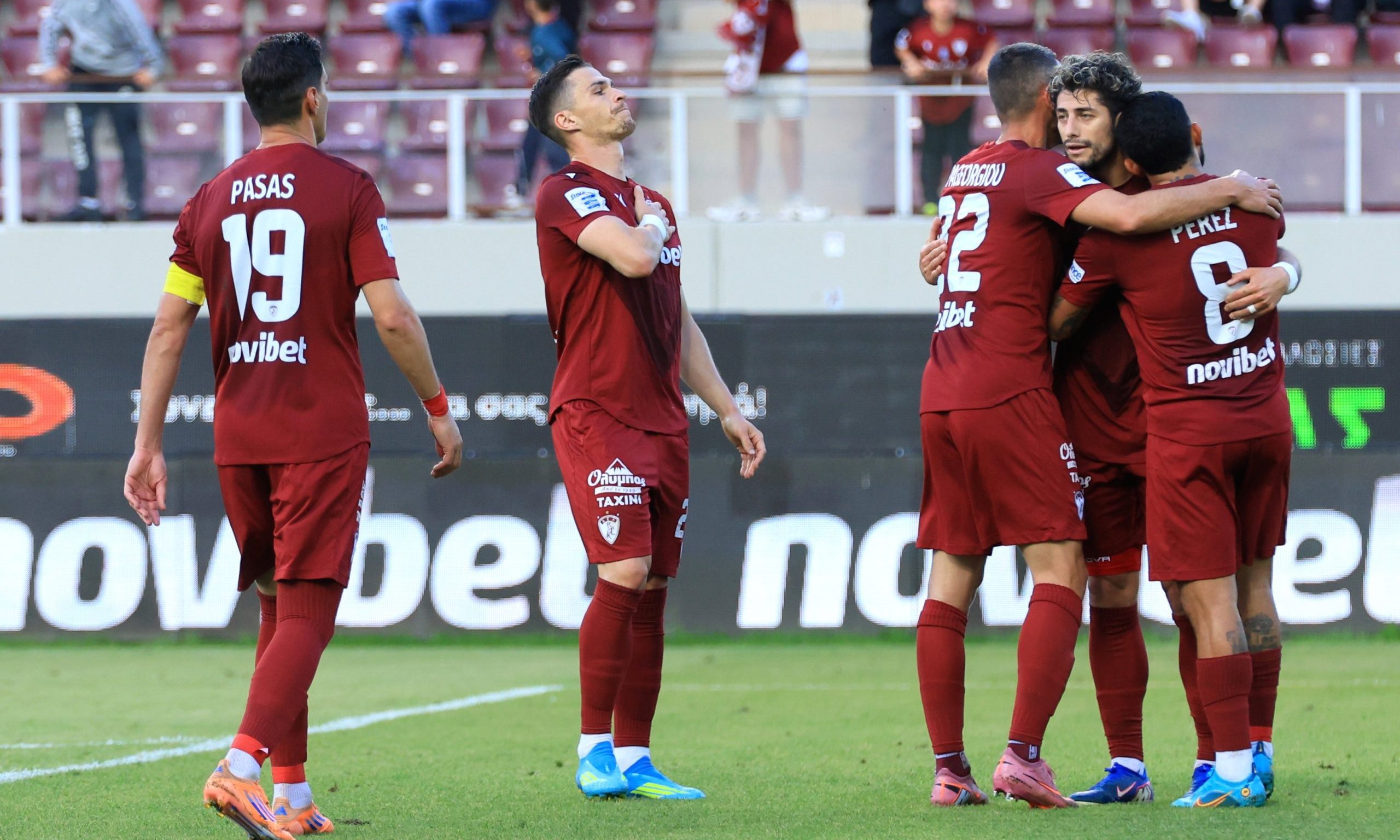AEK Novibet – Atromitos 2-1: Lariça'lılar için Kritik bir Kazanım