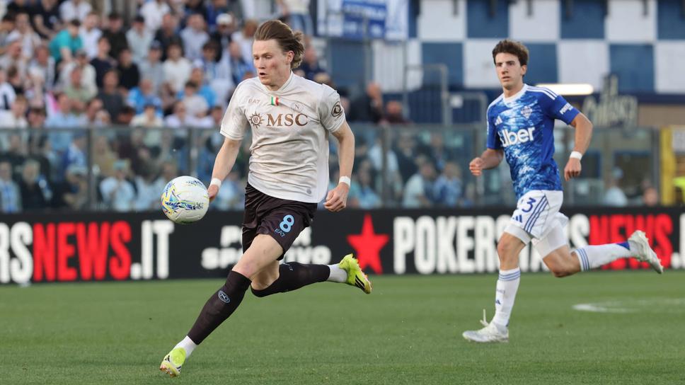 Napoli Como'yu Şampiyonlar Ligi'nden Uzaklaştı