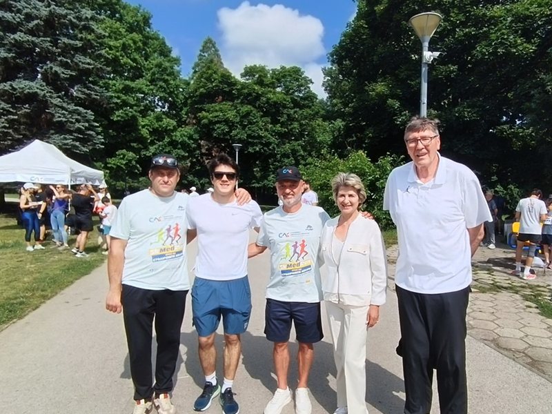Lecheva ve Zamfirov Sofya'da 5kMedRun'da, UOK hukuk kriziyle rahatladı