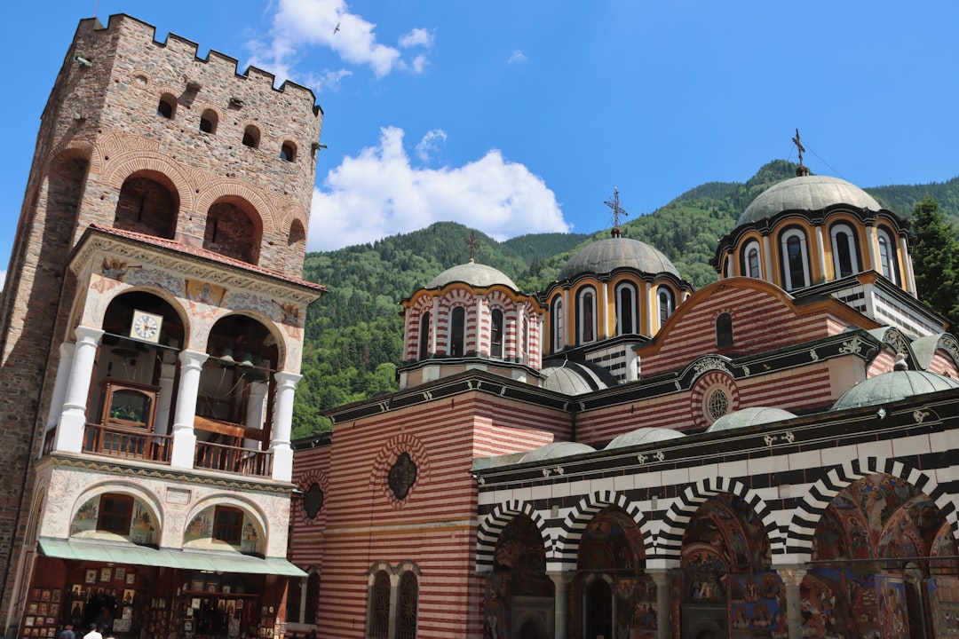 Rila Manastırı: Bulgaristan'ın Vahşi Sınırlarında İman Kalesi