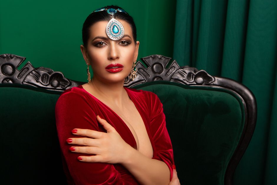 Kristin Ilieva'nın "Divna"sı Balkan'da Akış Rekorlarını Kırdı