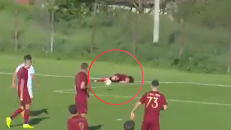VİDEO: BU ETKİLİ OLARAK GÖRMEKTEN GEÇMİŞ OLMUYORSUNUZ! DİKKAT ETİNİZ, ASLA GÖRMEDİĞİNİZ EN GARİP OT GOLLARDAN BİRİ