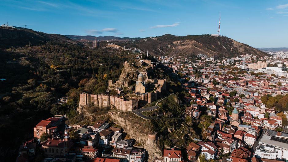 Sırbistan, Tiflis'te Büyükelçilik Açıyor; Belgrad-Tiflis İlişkileri Yeni Bir Seviyeye Ulaşıyor