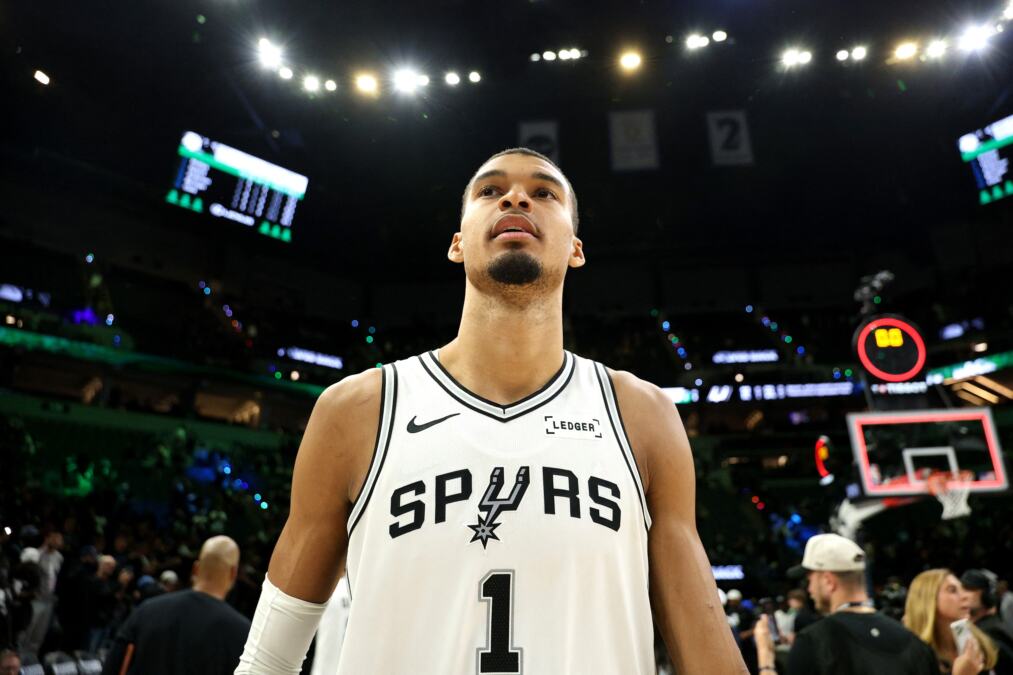 San Antonio Spurs, Minnesota Timberwolves'i NBA Batı Konferansı Finalinde Yükseltti