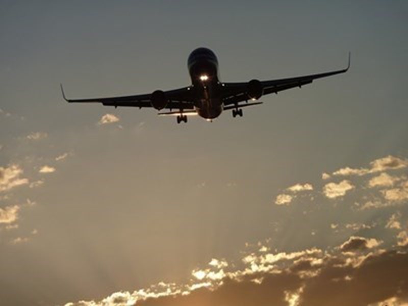 Air India Uluslararası uçuşlarını Savaştan ve Artan Benzin Fiyatlarından dolayı Düşürdü