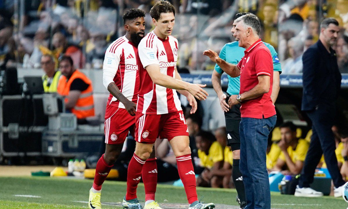 Olympiacos ve Mendi: Şampiyonluk Kaybedildi, Şampiyonlar Ligi Kvalifikasyonu Garantilenmiş