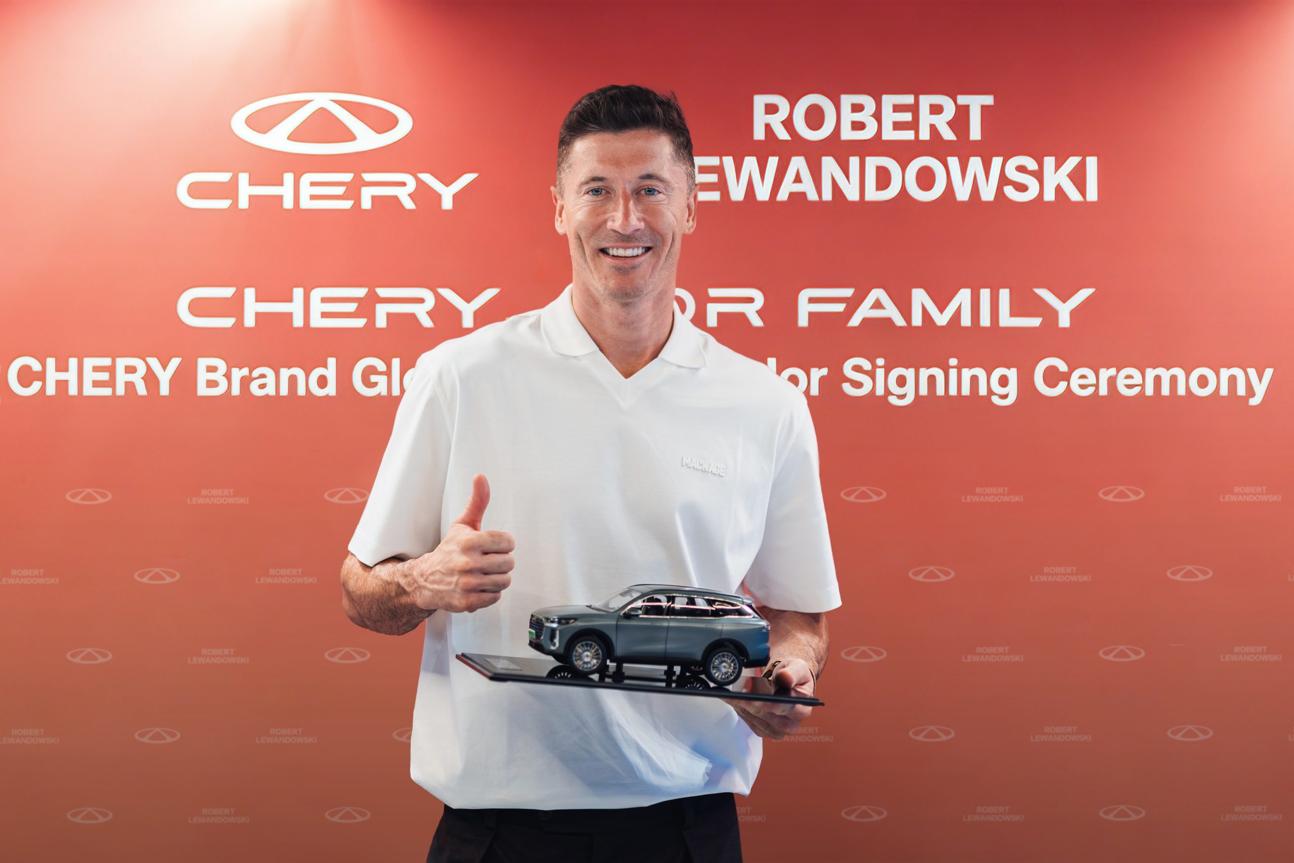 Robert Lewandowski CHERY Markası için Küresel Ambasadör Oldu