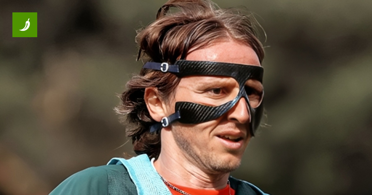 Modrić, Özel Karbon Maskeyle Yerine Dönecek